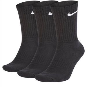 Nike cushioned crew socks